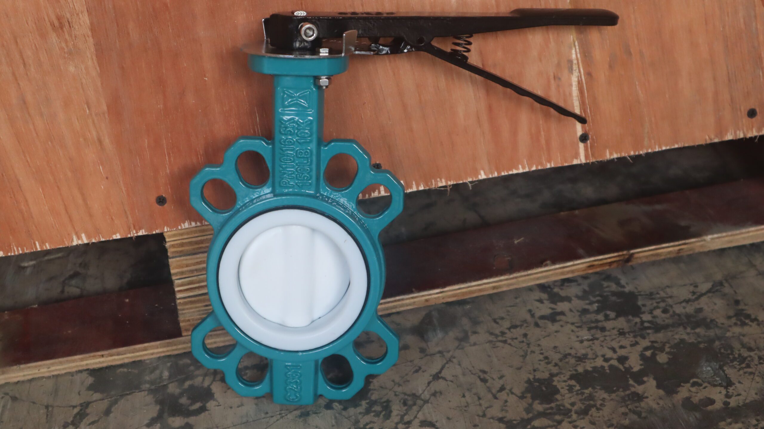 PTFE Lined Universal Lug Butterfly Valve Detail View