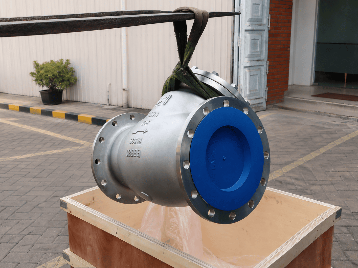 Stainless Steel Flanged Swing Check Valve Nameplate Detail
